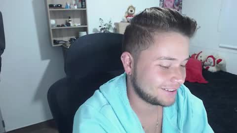 Snapshot of johanleonsweetboy chatting on 03-12-25, 12:20 JOHAN independient model online show from 03-12-25, 12:20