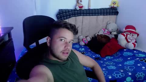 Snapshot of johanleonsweetboy chatting on 09-18-25, 08:33 JOHAN independient model online show from 09-18-25, 08:33