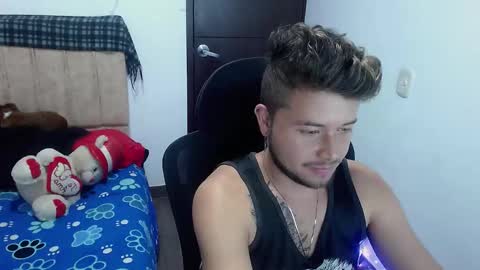 Snapshot of johanleonsweetboy chatting on 09-27-25, 02:33 JOHAN independient model online show from 09-27-25, 02:33