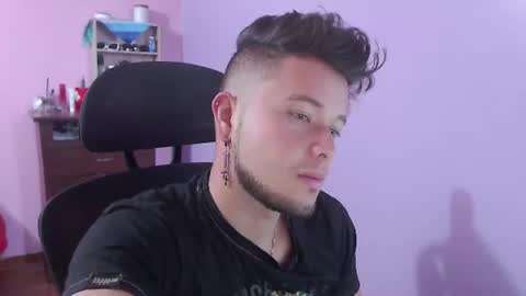 Snapshot of johanleonsweetboy chatting on 07-20-26, 09:06 JOHAN independient model online show from 07-20-26, 09:06