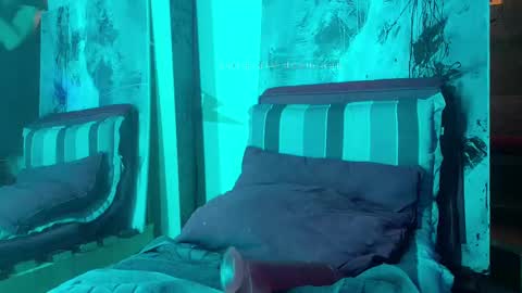 Snapshot of johanna_obey_you chatting on 01-11-25, 02:41 Johanna Sweet online show from 01-11-25, 02:41