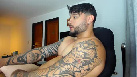 Snapshot of johatsu chatting on 12-16-24, 01:53 King - online show from 12-16-24, 01:53