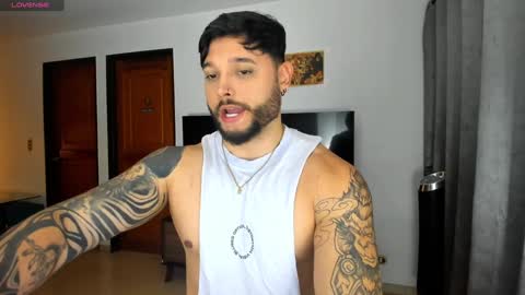 Snapshot of johatsu chatting on 12-21-24, 11:13 King - online show from 12-21-24, 11:13