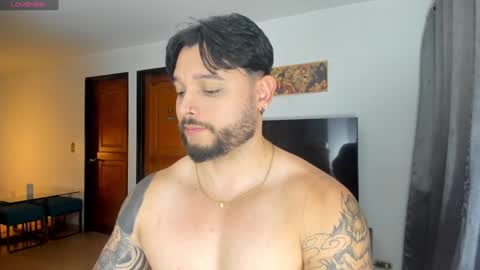 Snapshot of johatsu chatting on 01-15-25, 02:06 King - online show from 01-15-25, 02:06