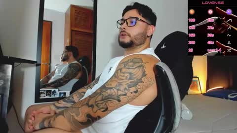 Snapshot of johatsu chatting on 10-06-25, 11:35 King - online show from 10-06-25, 11:35