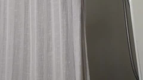 Snapshot of johenxxx chatting on 11-08-25, 11:32 johenxxx online show from 11-08-25, 11:32