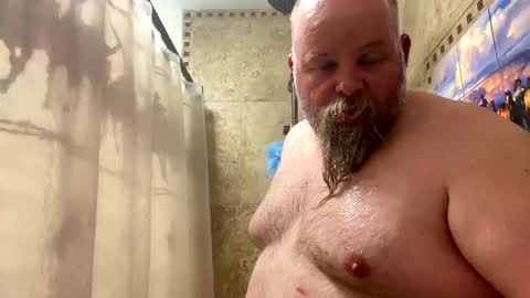 Snapshot of john40a chatting on 04-04-26, 04:00 John online show from 04-04-26, 04:00