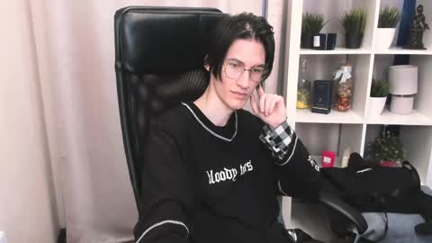 Snapshot of john__strong chatting on 06-05-26, 02:45 john__strong online show from 06-05-26, 02:45