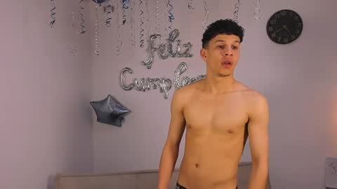 john_ssnow29 online show from 03-29-26, 09:42