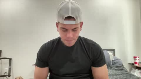 Snapshot of johnafterdark chatting on 12-17-24, 07:37 JAXX online show from 12-17-24, 07:37