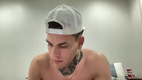 Snapshot of johnafterdark chatting on 12-18-24, 03:26 JAXX online show from 12-18-24, 03:26