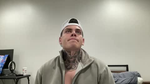 Snapshot of johnafterdark chatting on 01-17-25, 05:42 JAXX online show from 01-17-25, 05:42