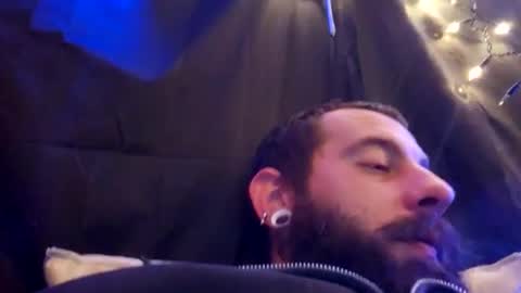 johnboii813 online show from 12-26-24, 11:21
