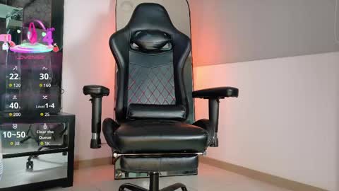 johnjaguar  online show from 05-04-26, 11:06