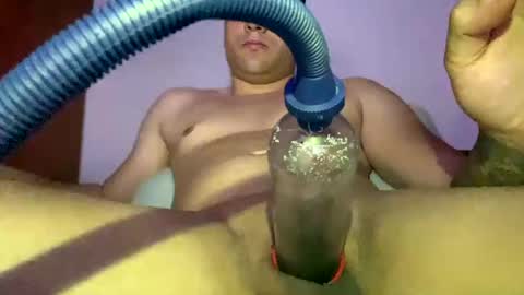 Snapshot of johnjow10 chatting on 01-05-25, 03:32 JOHN online show from 01-05-25, 03:32