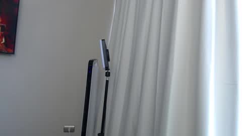 Snapshot of johnklleyn chatting on 09-30-25, 07:30 john online show from 09-30-25, 07:30