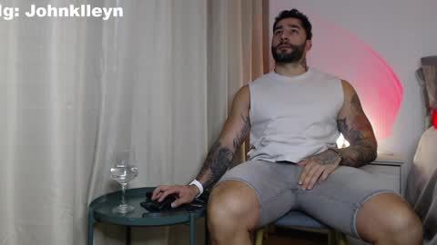 Snapshot of johnklleyn chatting on 04-17-26, 07:06 john online show from 04-17-26, 07:06