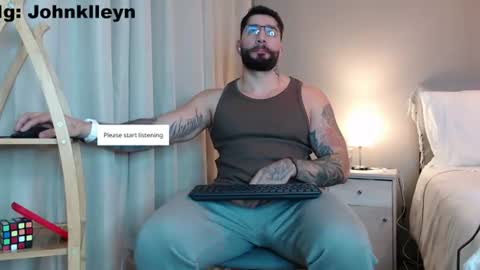 Snapshot of johnklleyn chatting on 06-09-26, 08:53 john online show from 06-09-26, 08:53