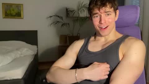 Snapshot of johnnnyhorny chatting on 04-04-26, 10:24 Johnny online show from 04-04-26, 10:24