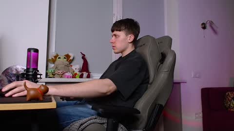 johnny boom online show from 01-14-25, 05:45