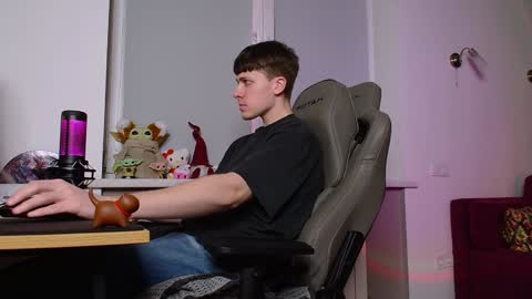 johnny boom online show from 01-17-25, 04:15