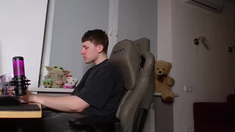johnny boom online show from 03-04-25, 05:13