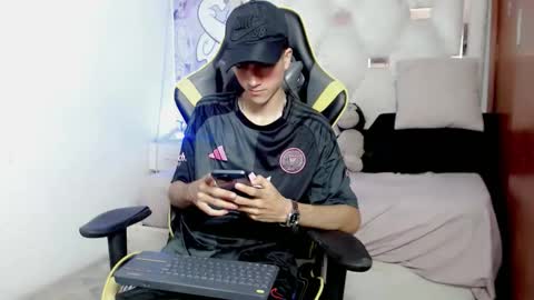 johnny_cagee online show from 01-13-26, 03:34