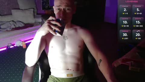 Johnny online show from 05-03-26, 07:53