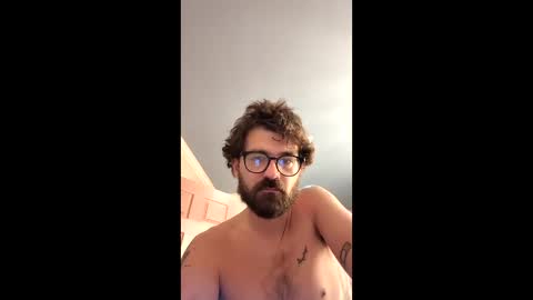 Snapshot of johnnybegood125421 chatting on 03-15-26, 10:05 johnnybegood125421 online show from 03-15-26, 10:05