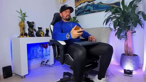 JOHNNY online show from 01-16-26, 12:25