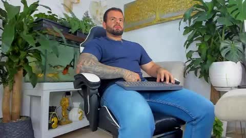 JOHNNY online show from 05-09-26, 02:06