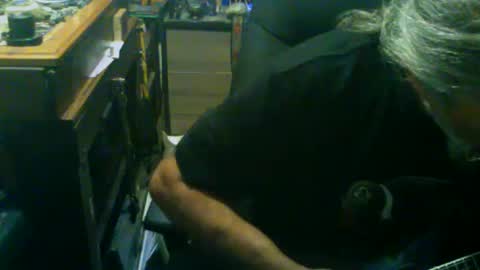 johnnyshung1 online show from 10-01-25, 06:36