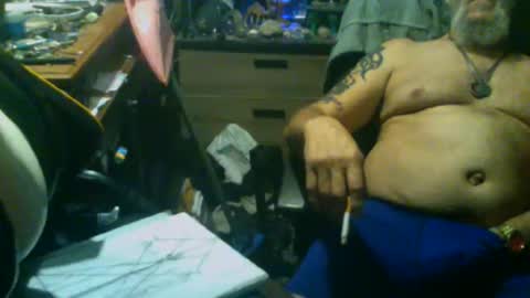 Snapshot of johnnyshung1 chatting on 12-22-25, 09:50 johnnyshung1 online show from 12-22-25, 09:50