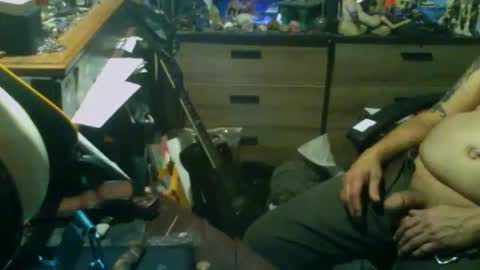 Snapshot of johnnyshung1 chatting on 01-15-26, 04:33 johnnyshung1 online show from 01-15-26, 04:33