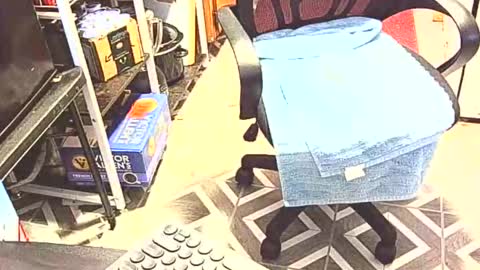 Snapshot of johnnytwain chatting on 01-17-26, 09:51 johnnytwain online show from 01-17-26, 09:51