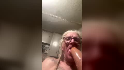 johnturtle247420 online show from 02-11-26, 07:46