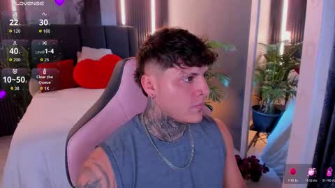 Snapshot of johny_multicum chatting on 09-08-25, 10:09 Johny online show from 09-08-25, 10:09