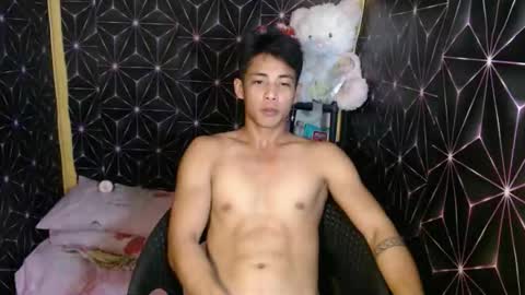 johnydestroyer online show from 12-17-25, 08:42