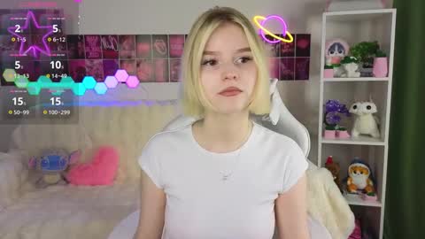 Snapshot of joice_queen chatting on 02-17-25, 09:19 Paula online show from 02-17-25, 09:19