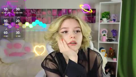 Snapshot of joice_queen chatting on 02-27-25, 09:14 Paula online show from 02-27-25, 09:14