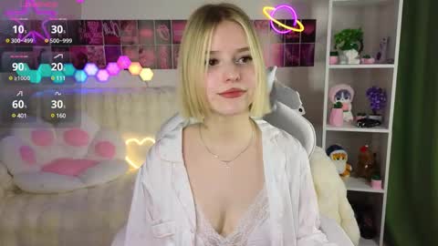 Snapshot of joice_queen chatting on 03-03-25, 09:48 Paula online show from 03-03-25, 09:48