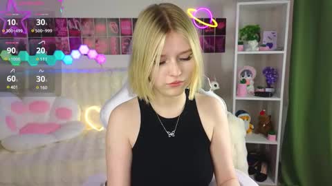 Snapshot of joice_queen chatting on 03-08-25, 10:34 Paula online show from 03-08-25, 10:34