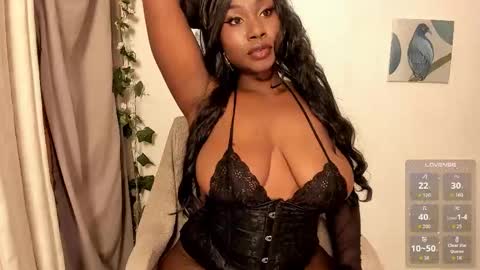 Snapshot of jolene_e chatting on 10-28-25, 05:00 Clara online show from 10-28-25, 05:00