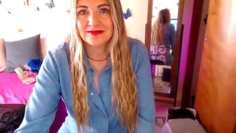 Jolie Mature online show from 12-01-25, 08:36