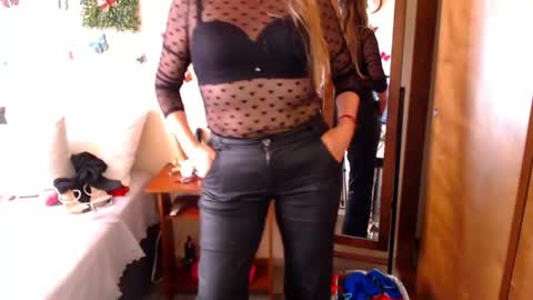 Jolie Mature online show from 05-08-26, 07:41