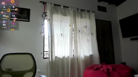 Snapshot of jolie_reyes1 chatting on 12-21-24, 06:44 jolie_reyes1 online show from 12-21-24, 06:44