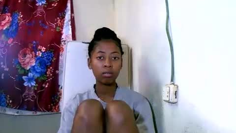 joliekah27 online show from 01-22-25, 08:51