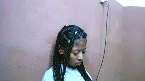 joliekah27 online show from 02-28-25, 07:56