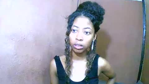 joliekah27 online show from 03-03-25, 12:04