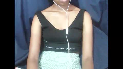 joliekah27 online show from 02-25-26, 11:42